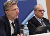 Οικονόμου “καρφώνει” Σκέρτσο: Δεν έχει επαφή με την πραγματικότητα – ρωγμές στο εσωτερικό της ΝΔ