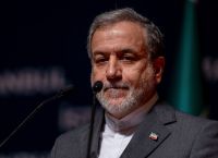 Αραγτσί στη Μόσχα: Κρίσιμη συνάντηση με Πούτιν για τη Μέση Ανατολή