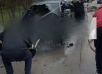 Αυτοκίνητο τυλίχθηκε στις φλόγες στην Ερέτρια Εύβοιας – Δείτε φωτογραφίες