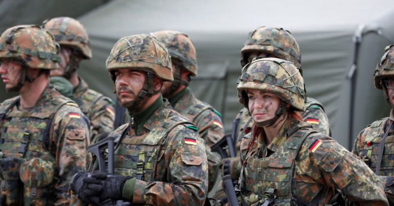 Γερμανία: Οι νέοι γυρίζουν την πλάτη στη στρατιωτική θητεία
