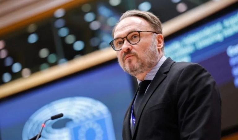 ΕΕ προειδοποίηση για «δύσκολο καλοκαίρι» λόγω καυσίμων – σενάριο ανακατανομής αεροπορικών αποθεμάτων