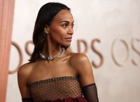 Ζόε Σαλντάνα: Η γυναίκα που έσπασε το box office και μιλά χωρίς φίλτρα για επιτυχία, μητρότητα και όρια