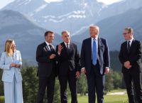 Ρήγμα στον Ατλαντικό: Γιατί η Ευρώπη απομακρύνεται από τον Τραμπ – και τι σημαίνει αυτό για τη Δύση