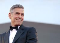 Κλούνεϊ για Τραμπ: «Αν κάποιος λέει ότι θέλει να αφανίσει έναν πολιτισμό, αυτό είναι έγκλημα πολέμου»