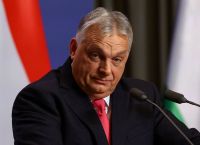 Ο Όρμπαν επανεξελέγη πρόεδρος του κόμματός του, Fidesz, παρά τη συντριβή στις βουλευτικές εκλογές
