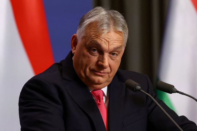Ο Όρμπαν επανεξελέγη πρόεδρος του κόμματός του, Fidesz, παρά τη συντριβή στις βουλευτικές εκλογές