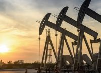 Πετρέλαιο: Άλμα 5% με την εκεχειρία ΗΠΑ – Ιράν σε τεντωμένο σχοινί