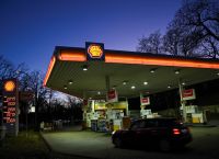 Τηλεργασία, κοινή χρήση αυτοκινήτων: Πώς εξοικονομούν χρήματα εν μέσω ενεργειακής κρίσης