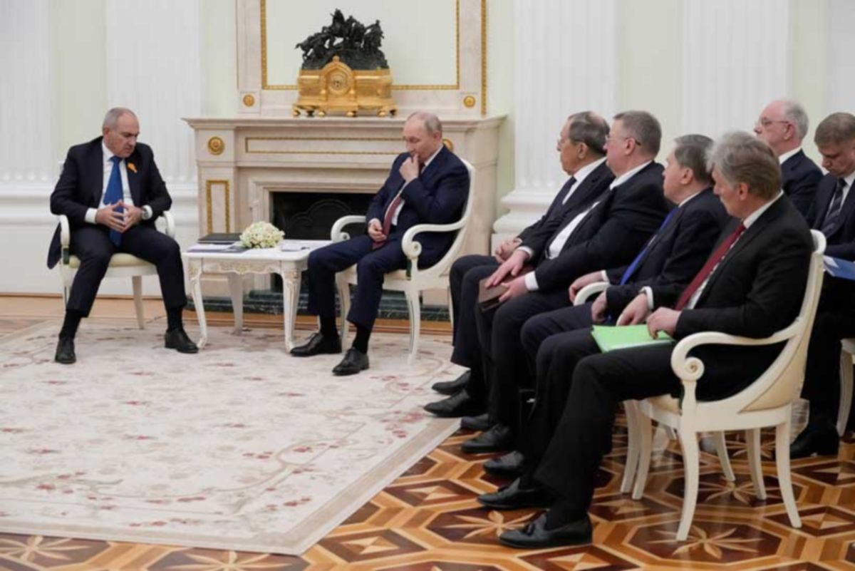 Αρμενία στο σταυροδρόμι: «ΕΕ ή EAEU;» Ο Πούτιν αποποινικοποιεί το διπλό “μέλος”…