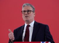 Στάρμερ υπό πίεση: Σάλος για τον διορισμό Μάντελσον και οι σκιές Έπστιν