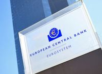 ΕΚΤ: Προς αύξηση επιτοκίων τον Ιούνιο – Ακριβότερα δάνεια για νοικοκυριά