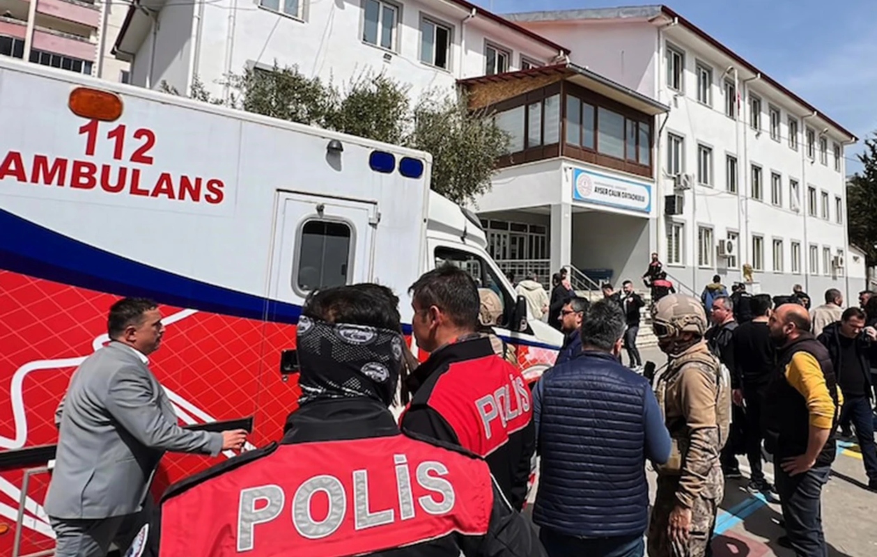 Εννέα οι νεκροί από την ένοπλη επίθεση σε σχολείο στην Τουρκία: Γιος πρώην αστυνομικού ο 14χρονος δράστης