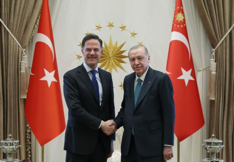 «Μήνυμα-βόμβα» Ερντογάν σε Ρούτε: Ευρωπαϊκή άμυνα χωρίς αποκλεισμούς