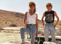 Κάννες 2026: Η αφίσα-φόρος τιμής στο «Θέλμα και Λουίζ» 35 χρόνια μετά