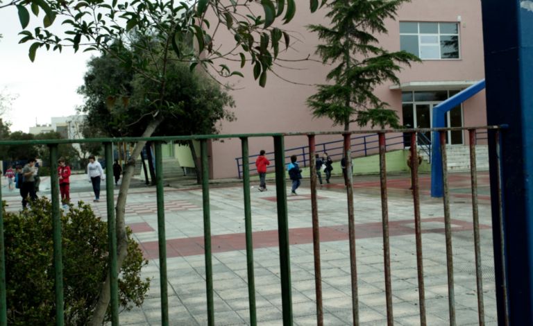 Μαθητές πίσω στα θρανία – Όλες οι ημερομηνίες για αργίες και εξετάσεις