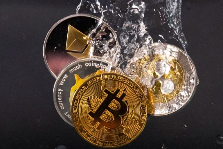 FBI: Στην κορυφή οι crypto απάτες – Πάνω από 11,3 δισ. δολάρια οι συνολικές απώλειες