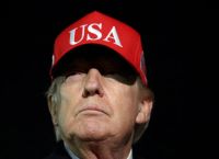 Τραμπ για Anthropic: «Πιθανή» συμφωνία με το Πεντάγωνο μετά το μπλόκο