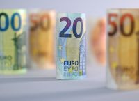 ΤτΕ: Το Ταμείο Ανάκαμψης έδωσε φθηνή ρευστότητα στις μικρομεσαίες