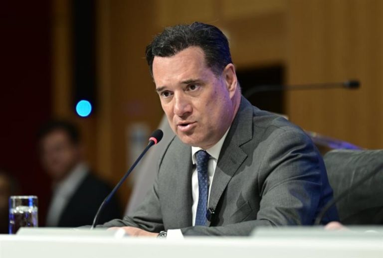 Άδωνις Γεωργιάδης στο BBC: Καθολικό μπλόκο στα social για παιδιά κάτω των 15