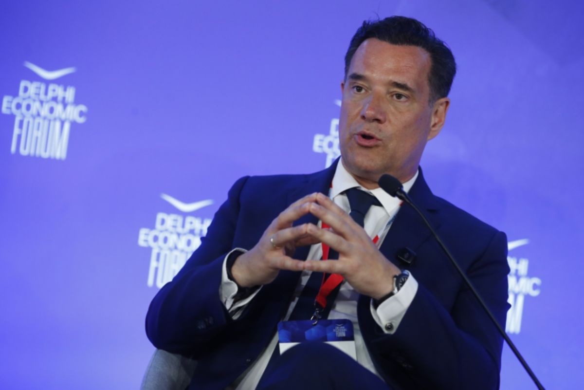 Άδωνις: Ψηφιακή εποπτεία και μείωση καπνού στους ανηλίκους – Η Ελλάδα πρωτοπόρος στην πρόληψη