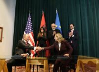 “Βόμβα” AKTOR στο LNG: Διπλό άνοιγμα ΗΠΑ–Αλβανίας αλλάζει τον ενεργειακό χάρτη στα Βαλκάνια”