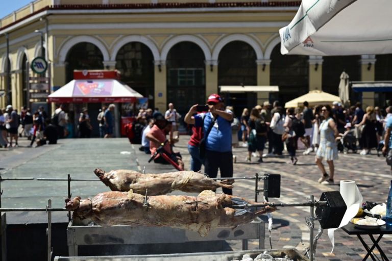 Αλλαγή σκηνικού από τη Μεγάλη Πέμπτη – Πτώση θερμοκρασίας και βροχές μέχρι το Μεγάλο Σάββατο