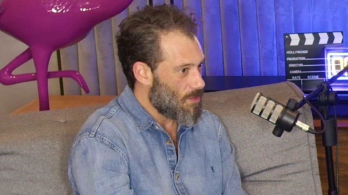 Αντίνοος Αλμπάνης: Η σιωπή για τον καρκίνο που συγκλονίζει – Ο λόγος που δεν το είπε στους γονείς του