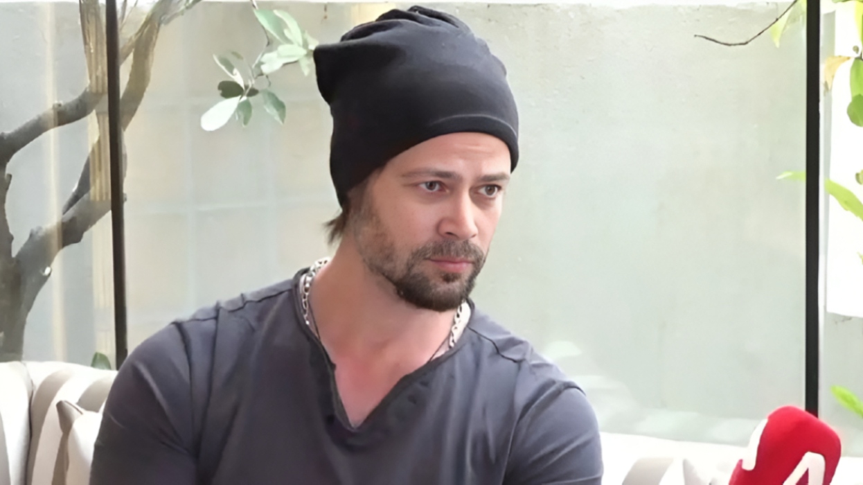 Άρης Κόντος: Τον μπέρδεψαν με τον Μπραντ Πιτ και “χρέωσαν” απιστία στην Άνιστον!