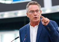 «Βόμβα» Αρβανίτη: «Οι εκλογές του 2023 ήταν πειραγμένες» – Στο στόχαστρο “σύστημα δύο βραχιόνων”