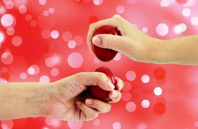 Τα πιο ιδιαίτερα πασχαλινά έθιμα της Ελλάδας: Από την ηπειρωτική χώρα μέχρι τα νησιά