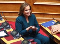 Πολιτικός σεισμός στο Μαξίμου–Παραίτηση Λαζαρίδη μετά το “άδειασμα” Μπακογιάννη,παρασκήνιο δύο ταχυτήτων