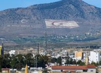 Συναγερμός στην Κύπρο: Κατοχικά άρματα μάχης στη Νεκρή Ζώνη και μεγάλη ένταση με δυνάμεις του ΟΗΕ