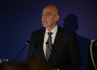 Δένδιας: Νέο δόγμα άμυνας στο Αιγαίο με drones και πυραύλους – σαφείς αιχμές προς Τουρκία