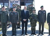 Δένδιας: Επισκέφθηκε το επιτηρητικό φυλάκιο “126” στον Έβρο και τσούγκρισε αυγά με τα στελέχη και  στρατιώτες