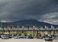 Πάσχα 2026:Περισσότερα από 320.000 οχήματα πέρασαν τα διόδια σε 2 ημέρες–Αυξημένη κίνηση σε ΚΤΕΛ και λιμάνια