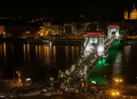 Βουδαπέστη: Ξέσπασμα χαράς για το τέλος της εποχής Όρμπαν – «Δεν το πιστεύω ότι συνέβη»