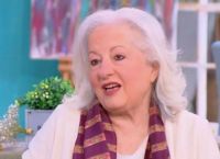 Ελένη Γερασιμίδου: «Με θεωρούν πλούσια και με πετάνε έξω από τα επιδόματα» – Η σύνταξη που αποκάλυψε on air