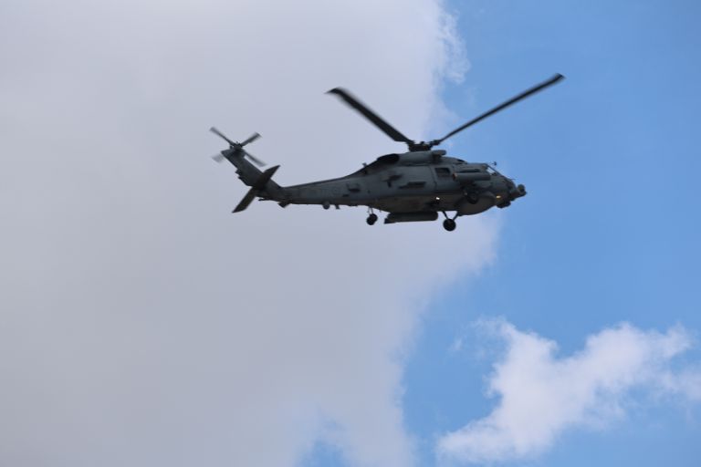 “Συναγερμός” στην Κρήτη: Αναγκαστική προσγείωση στρατιωτικού ελικοπτέρου κοντά στο Καστέλι Hρακλείου