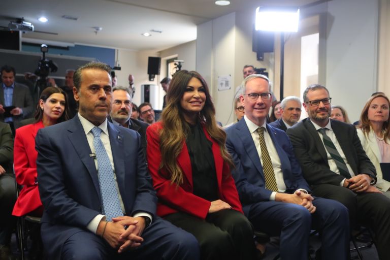 Έπεσαν οι υπογραφές για τη σύμβαση γεώτρησης υδρογονανθράκων στο Ιόνιο-Πρώτη γεώτρηση μετά από 40 χρόνια