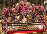 Μεγάλη Παρασκευή: Ο Επιτάφιος Θρήνος-Η ημέρα της κορύφωσης του Θείου Δράματος, απόλυτου πένθους