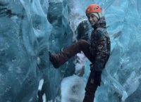 Ευγενία Σαμαρά: Σε πασχαλινές διακοπές στην Ισλανδία ανάμεσα σε… παγετώνες [pics]