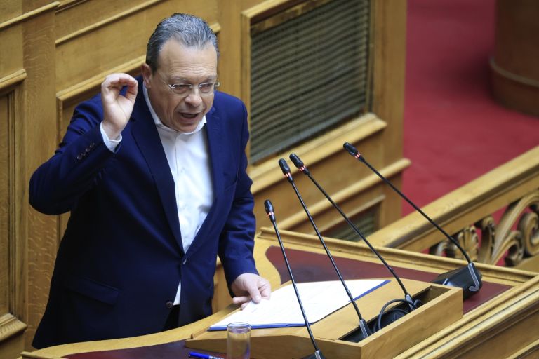 Φάμελλος κατά κυβέρνησης: «Μεσάζοντας του CVC και του καρτέλ φυσικού αερίου»