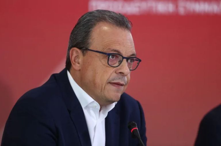 Φάμελλος από τη ΔΕΒΘ: «Να φύγει ο Μητσοτάκης για να ανασάνει η Δημοκρατία»