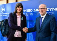 Φλωρίδης σε Κοβέσι:Να μην διαβιβάζονται σταδιακά οι δικογραφίες όπου φέρονται να εμπλέκονται πολιτικά πρόσωπα