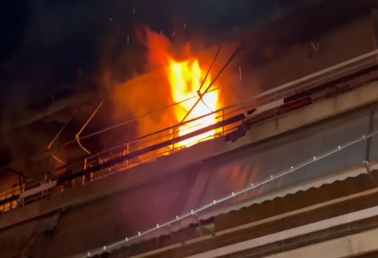 Οικογενειακή τραγωδία στον Κολωνό: Δύο αδέρφια νεκρά από φωτιά σε διαμέρισμα [vid]