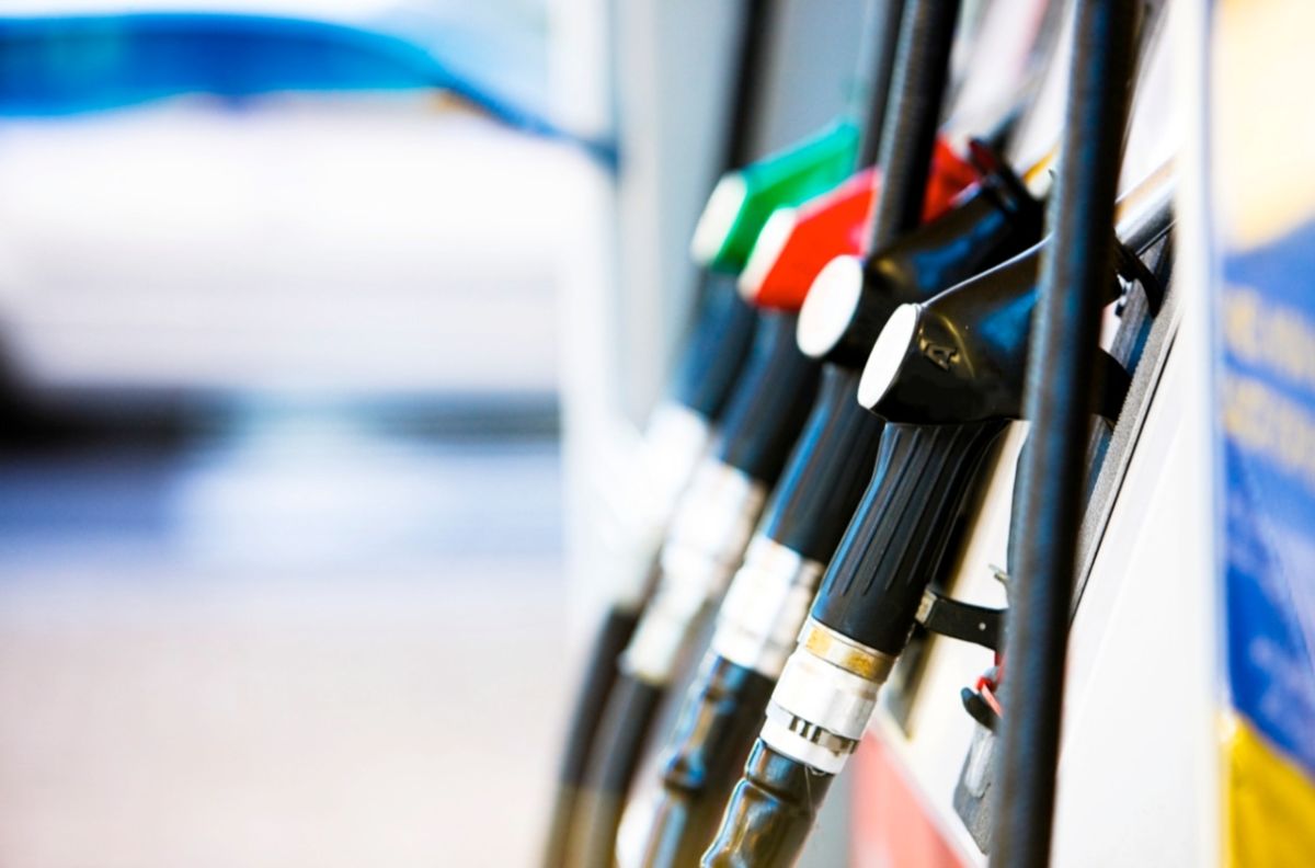 Fuel Pass 2026: Τρέχουν οι αιτήσεις-ποιοι προλαβαίνουν να πάρουν έως 60€