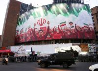 Ρήγμα στην εκεχειρία: Ιράν εγγυάται τον Ορμούζ – το Ισραήλ διαψεύδει «παγκόσμια» κατάπαυση πυρός