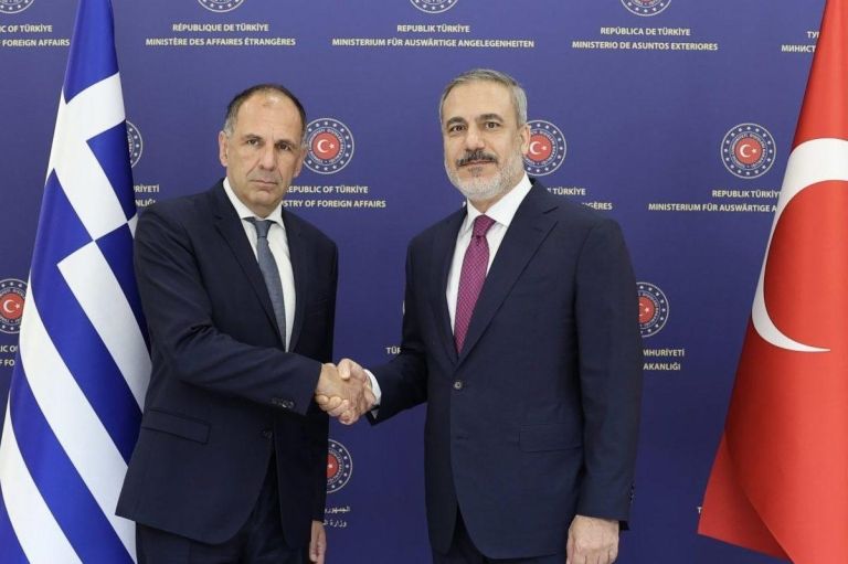 Διπλωματική ένταση: Σκληρή απάντηση Αθήνας στον Φιντάν για Ελλάδα–Κύπρο–Ισραήλ