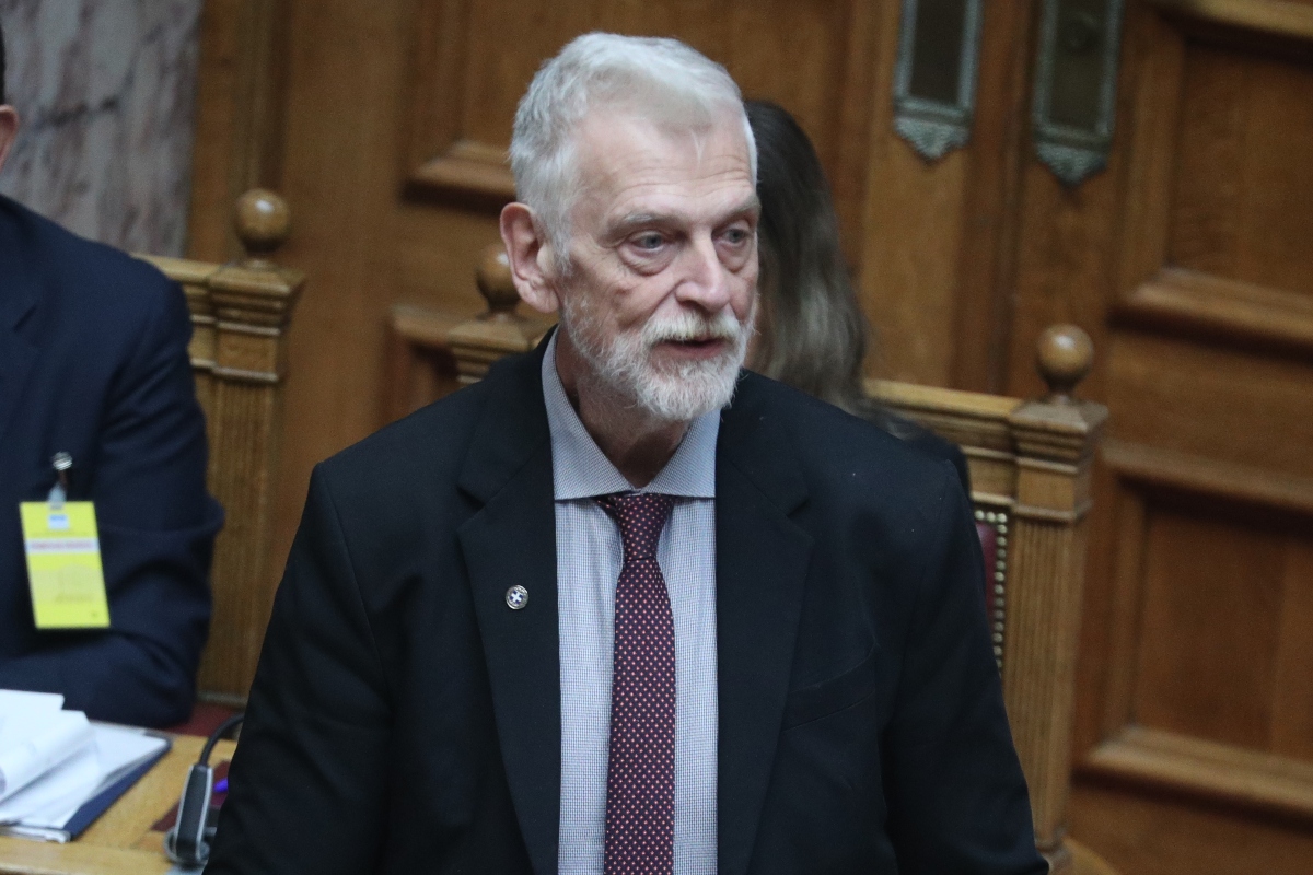 Γιάννης Λοβέρδος στο pagenews.gr: Άγιο Φως,γεωπολιτική ένταση,ΟΠΕΚΕΠΕ–«Η Ελλάδα δεν εμπλέκεται σε πολέμους»