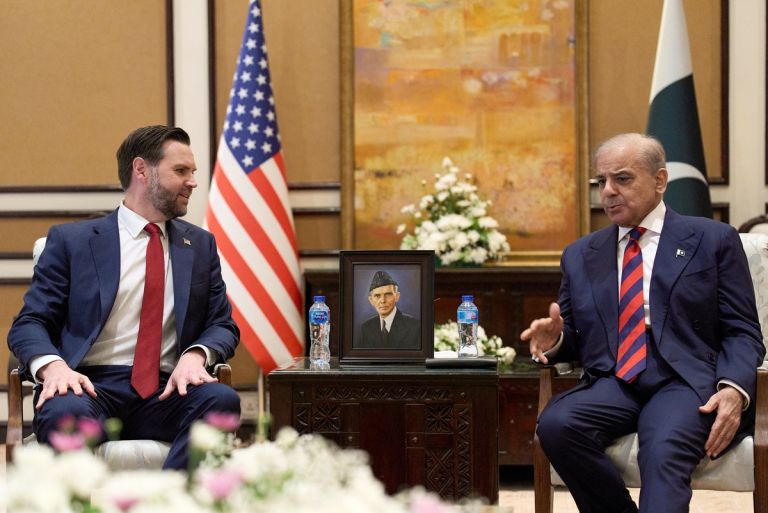 Χωρίς συμφωνία οι συνομιλίες ΗΠΑ – Ιράν μετά από 21 ώρες διαπραγματεύσεων